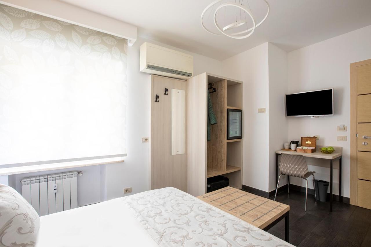 La Riviere Guesthouse Trastevere Roma Ngoại thất bức ảnh